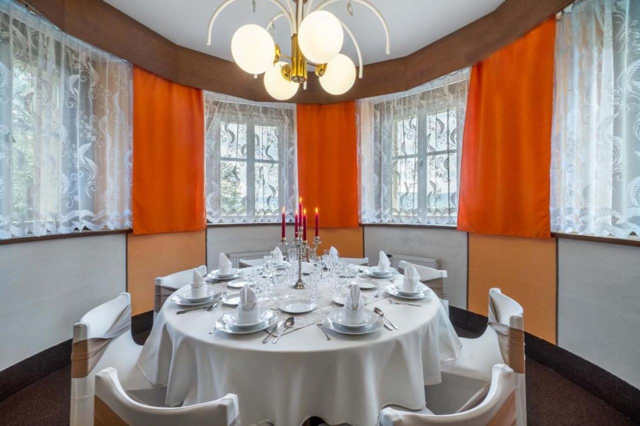 Hotel Vetrov Vysoké nad Jizerou Exteriör bild
