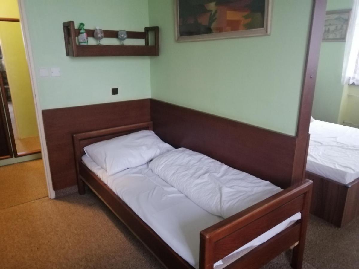Hotel Vetrov Vysoké nad Jizerou Exteriör bild